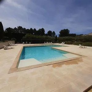 Mazet Zen Hébergement de vacances Saint-Rémy-de-Provence
